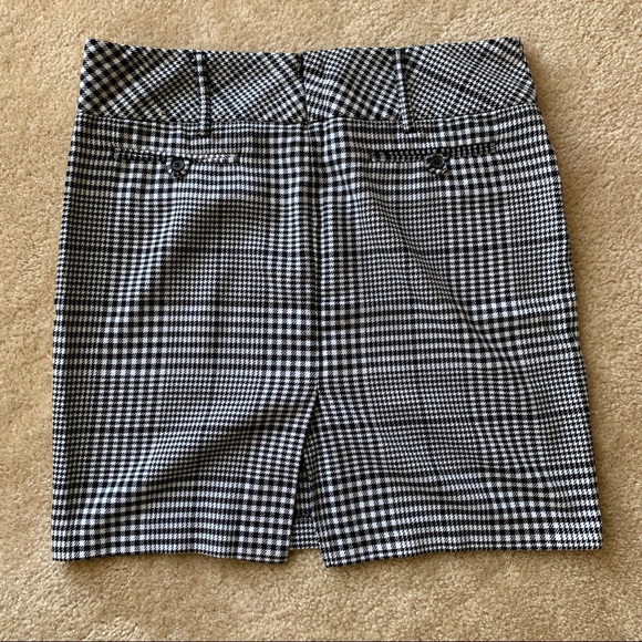 Black & White Houndstooth Skirt - Picture 2 of 2